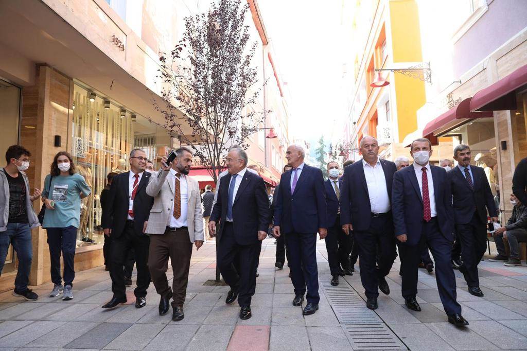 BAŞKAN GÜLER, BÖLGEYE ÖRNEK OLDU